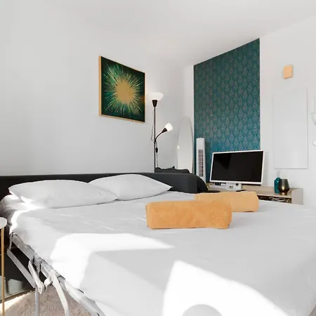 Apartamento L'escapade - - Tram - Airport
